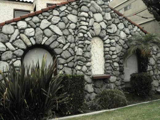 Vintage River Rock Homes in Los Angeles County, CA - Owlcation
