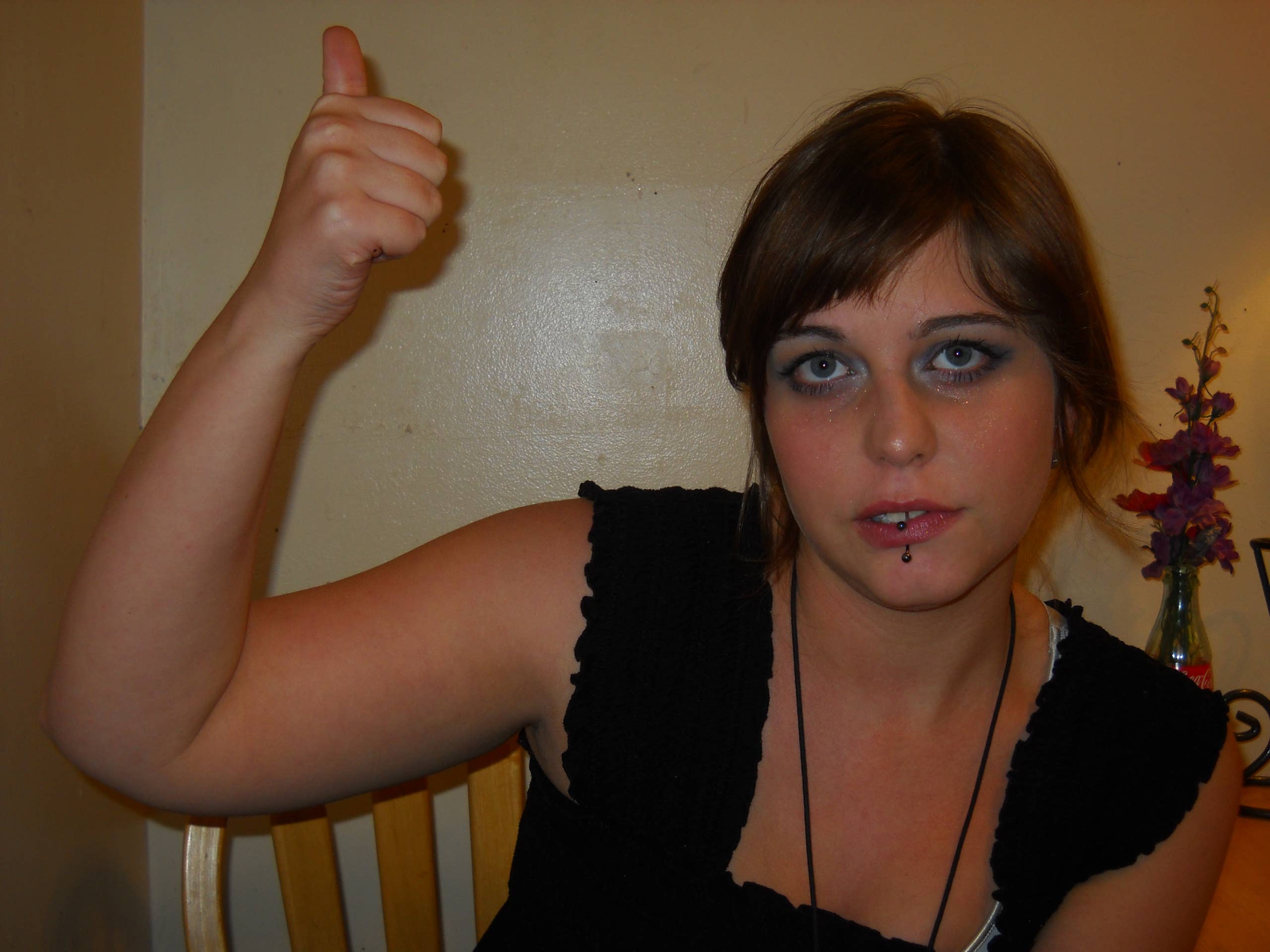 21 Basic Sign Language Signs and Meanings With Pictures - Owlcation